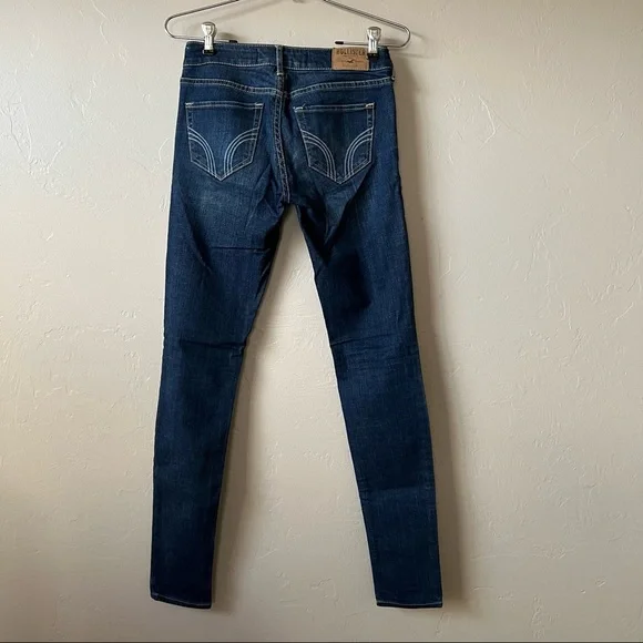 Hollister Jeans - Picture 2 of 4